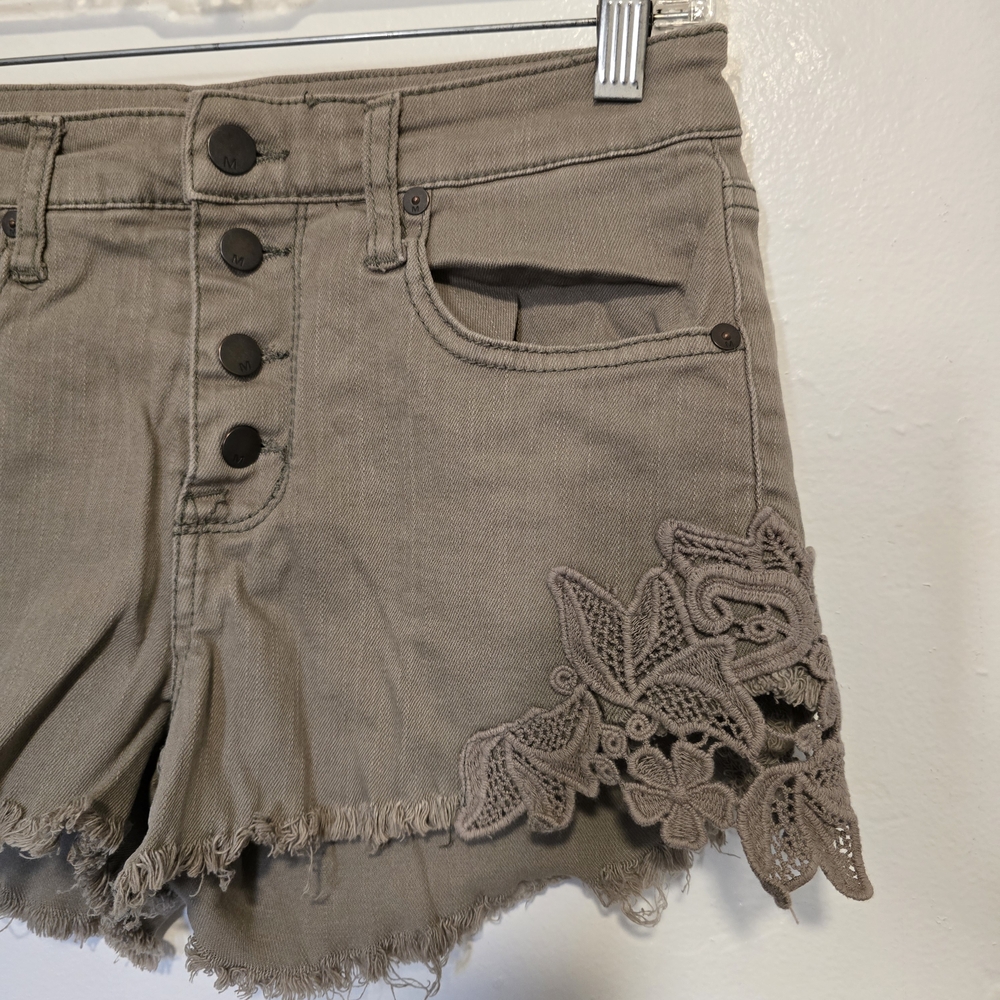 Mossimo - High Rise Shorts - Picture 4 of 9